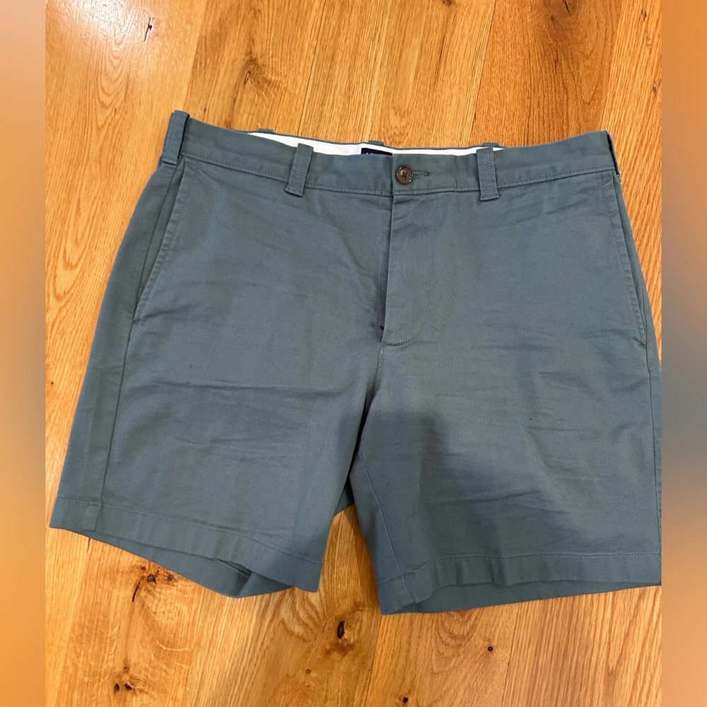 J. Crew Men’s Twill Shorts. Green. Size 34”